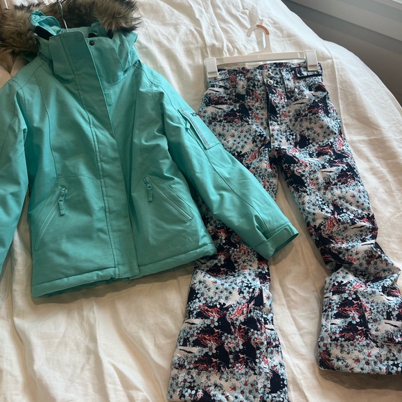 Roxy Jackets & Coats Girls Roxy Ski Snow Jacket And Descente Ski